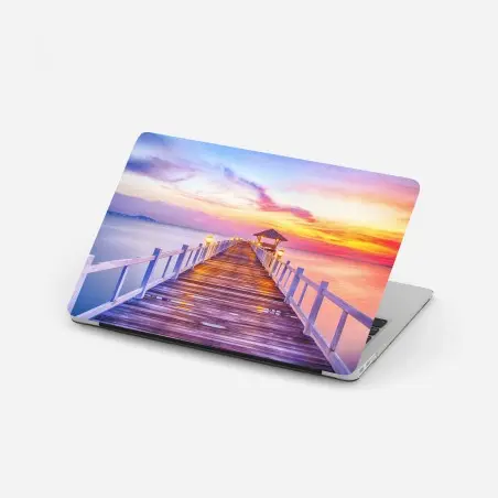 Pegatina para portátil muelle al atardecer con cielo colorido – Pixers®