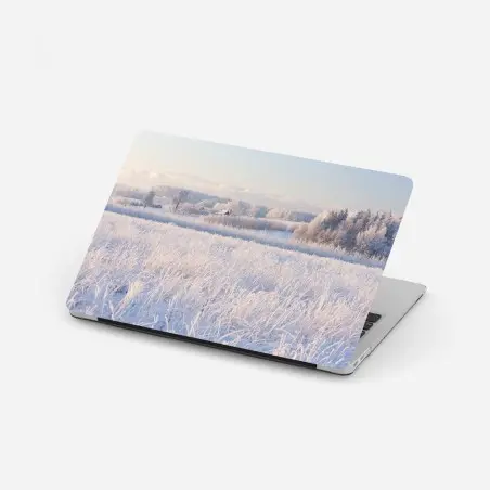 Pegatina para portátil paisaje invernal con escarcha y luz suave – Pixers®