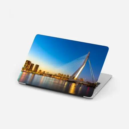 Pegatina para portátil atardecer sobre el puente Erasmus en Rotterdam – Pixers®