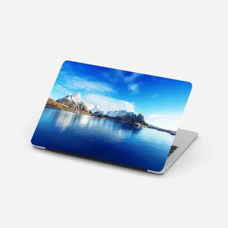 Pegatina para portátil paisaje invernal en Reine, Islas Lofoten – Pixers®