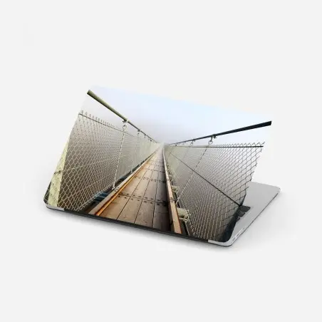 Pegatina para portátil puente colgante entre la niebla – Pixers®