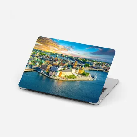 Pegatina para portátil panorámica costera de Estocolmo al atardecer – Pixers®