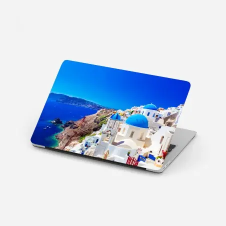 Pegatina para portátil vistas de Santorini al mar: cúpulas azules y casas blancas – Pixers®