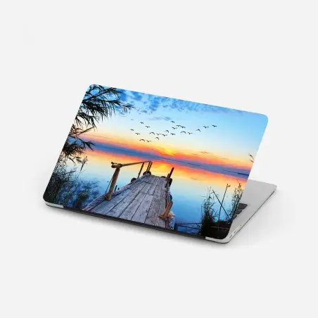 Pegatina para portátil muelle al amanecer sobre aguas tranquilas – Pixers®