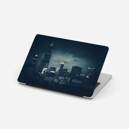 Pegatina para portátil panorámica nocturna de Chicago en azul oscuro – Pixers®