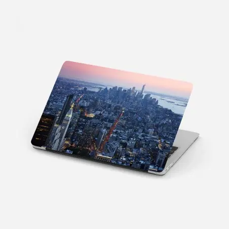 Pegatina para portátil puesta de sol sobre Manhattan, panorama aéreo urbano – Pixers®