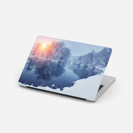 Pegatina para portátil paisaje invernal al atardecer – Pixers®