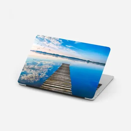 Pegatina para portátil muelle hacia la calma en el lago Selment Wielki – Pixers®