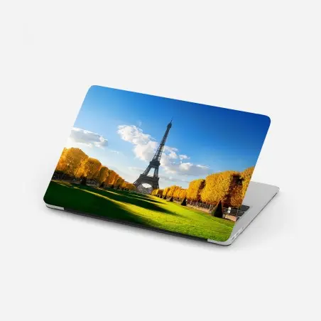 Pegatina para portátil primavera en el Champs de Mars con la Torre Eiffel, París – Pixers®
