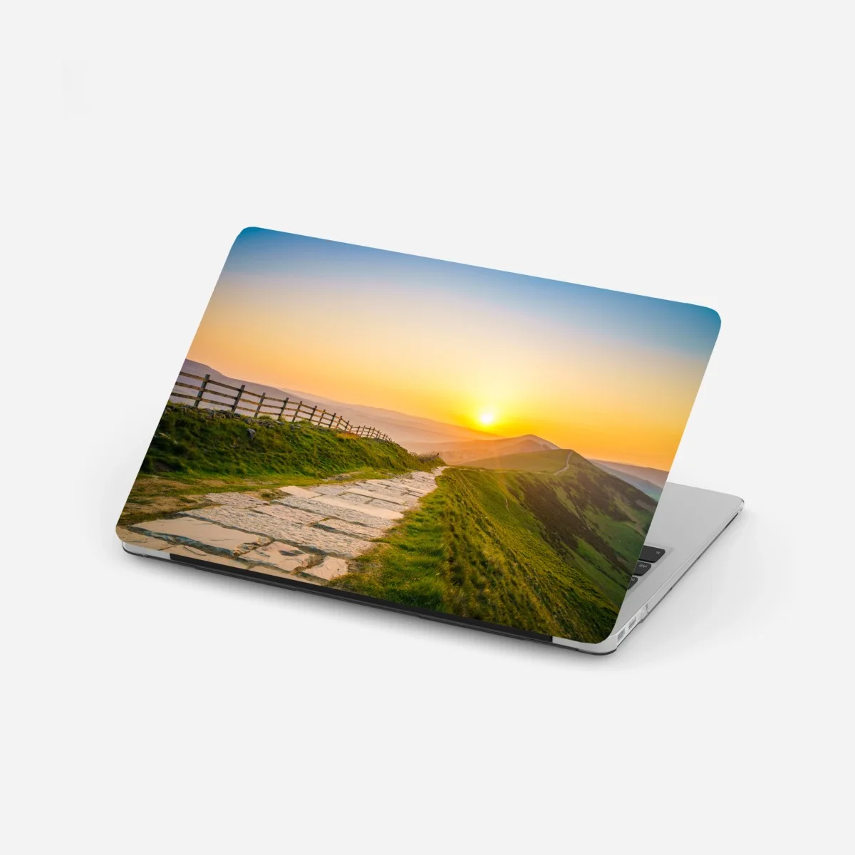 Pegatina para portátil amanecer en el sendero de las colinas – Pixers® Pegatina para portátil amanecer en el sendero de las colinas – Pixers®
