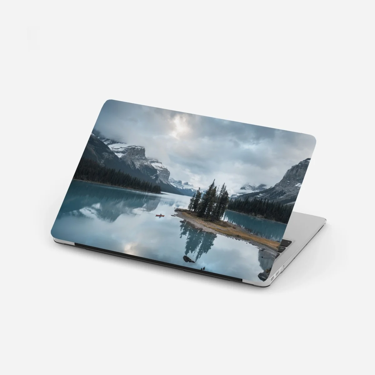 Pegatina para portátil isla solitaria en lago alpino de aguas turquesa – Pixers® Pegatina para portátil isla solitaria en lago alpino de aguas turquesa – Pixers®