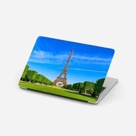 Pegatina para portátil vistas icónicas de la Torre Eiffel desde el Champ de Mars – Pixers®