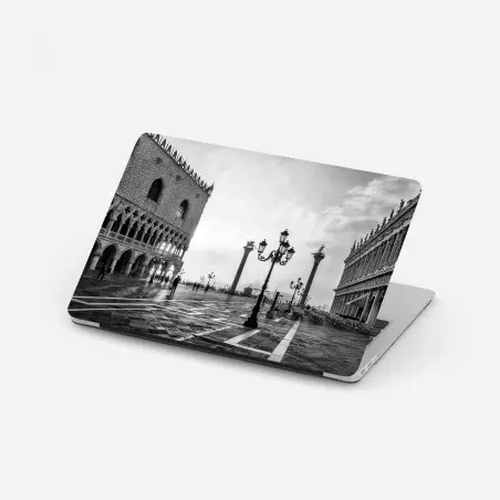 Pegatina para portátil místico amanecer en la plaza de San Marcos, Venecia – Pixers®