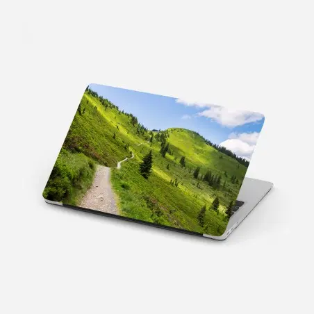Pegatina para portátil sendero entre colinas verdes – Pixers®