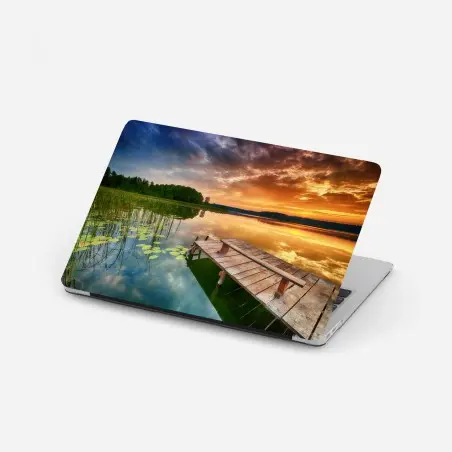 Pegatina para portátil amanecer dorado en el lago – Pixers®
