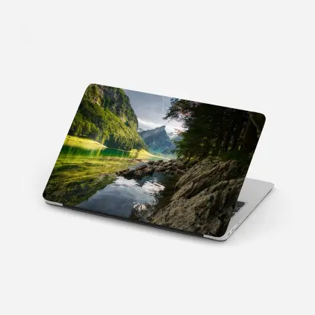 Pegatina para portátil paisaje sereno de lago y montañas – Pixers®