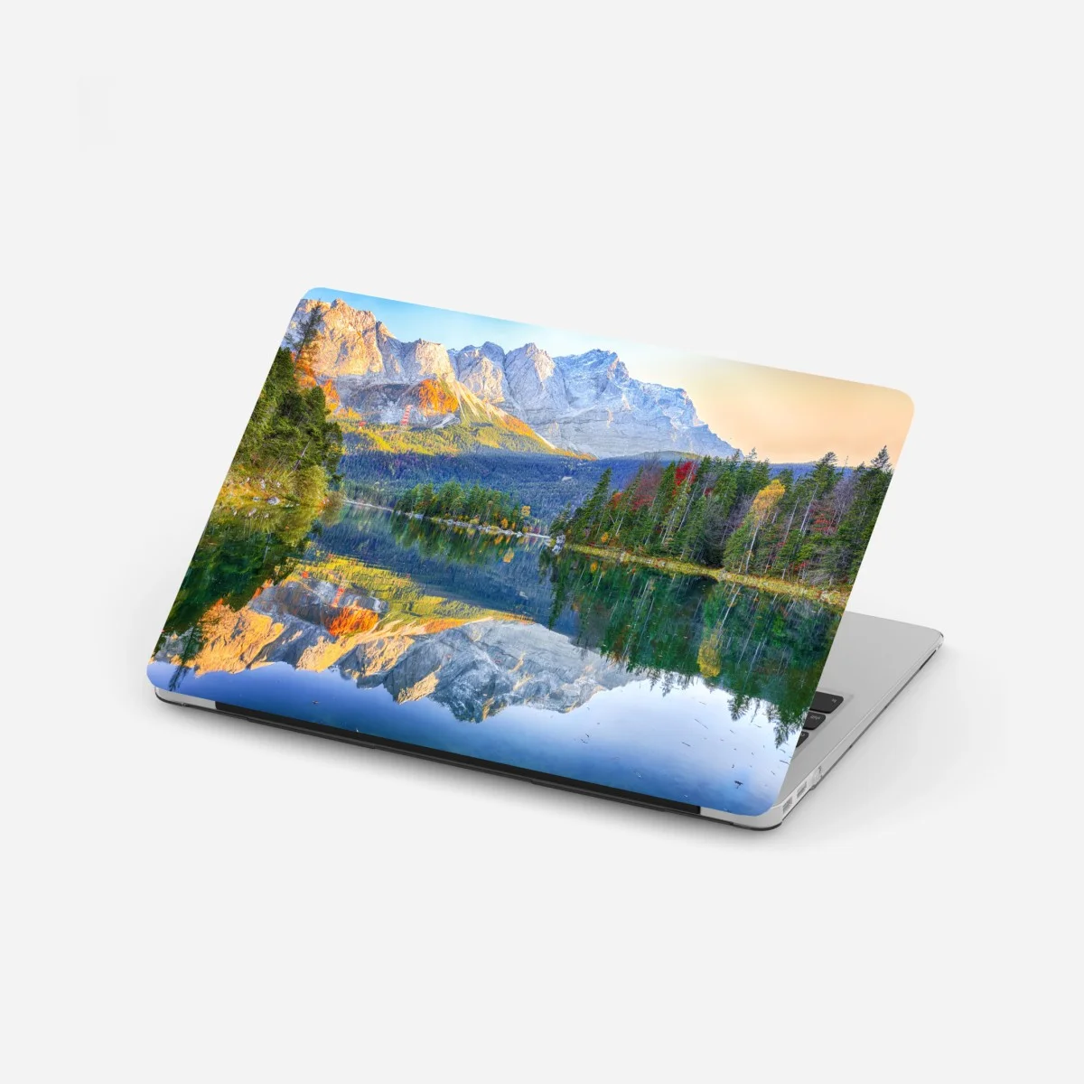 Pegatina para portátil impresionante paisaje otoñal del Eibsee frente al Zugspitze – Pixers® Pegatina para portátil impresionante paisaje otoñal del Eibsee frente al Zugspitze – Pixers®