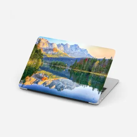 Pegatina para portátil impresionante paisaje otoñal del Eibsee frente al Zugspitze – Pixers®