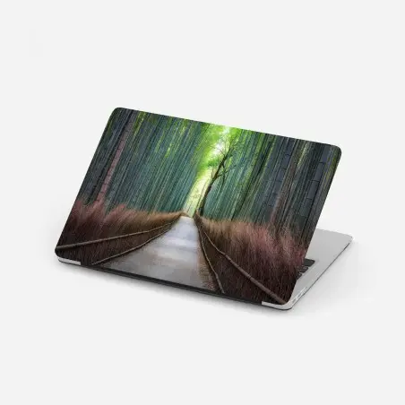 Pegatina para portátil camino sereno entre bambúes – Pixers®