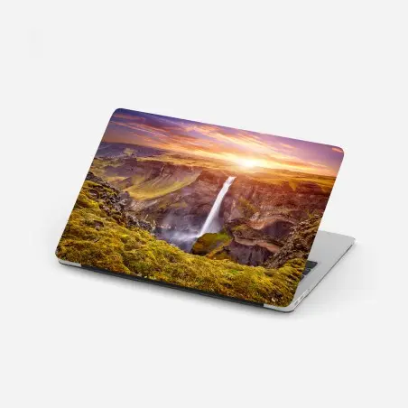 Pegatina para portátil amanecer en Haifoss, cascada de Islandia – Pixers®