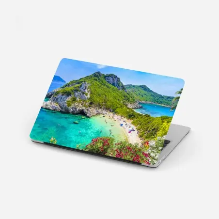 Pegatina para portátil oasis turquesa en Porto Timoni, Corfú – Pixers®