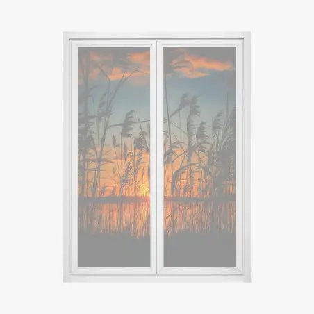 Pegatina para ventana atardecer entre juncos en el lago – Pixers®
