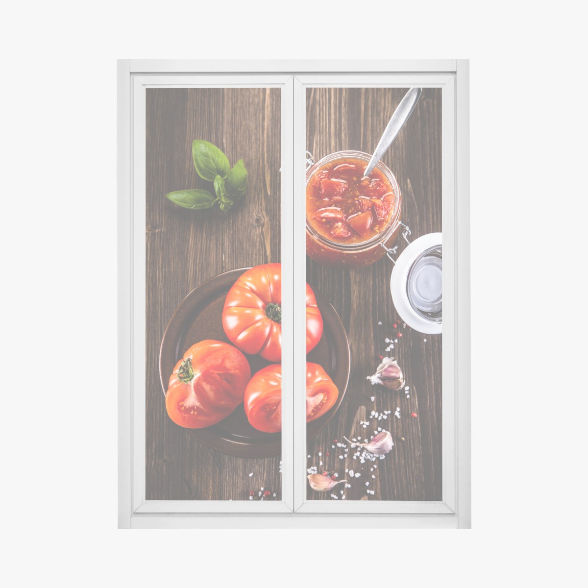 Pegatina para ventana tomates maduros y salsa casera sobre madera rústica – Pixers®