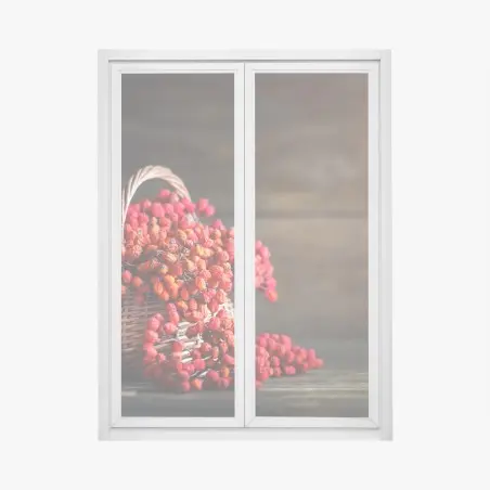 Pegatina para ventana cesta de bayas otoñales sobre fondo de madera – Pixers®