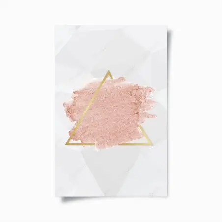 Póster brochazo rosa pastel con triángulo dorado sobre fondo geométrico – Pixers®