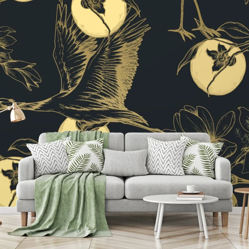 Fotomural estampado elegante de garzas y flores doradas sobre fondo oscuro