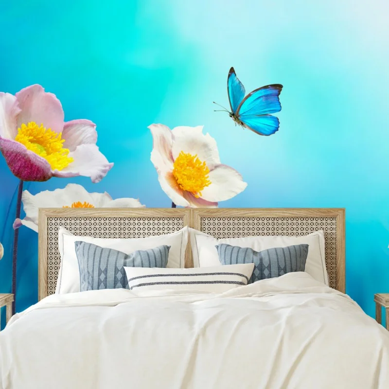Fotomural anémonas y mariposa azul sobre fondo turquesa