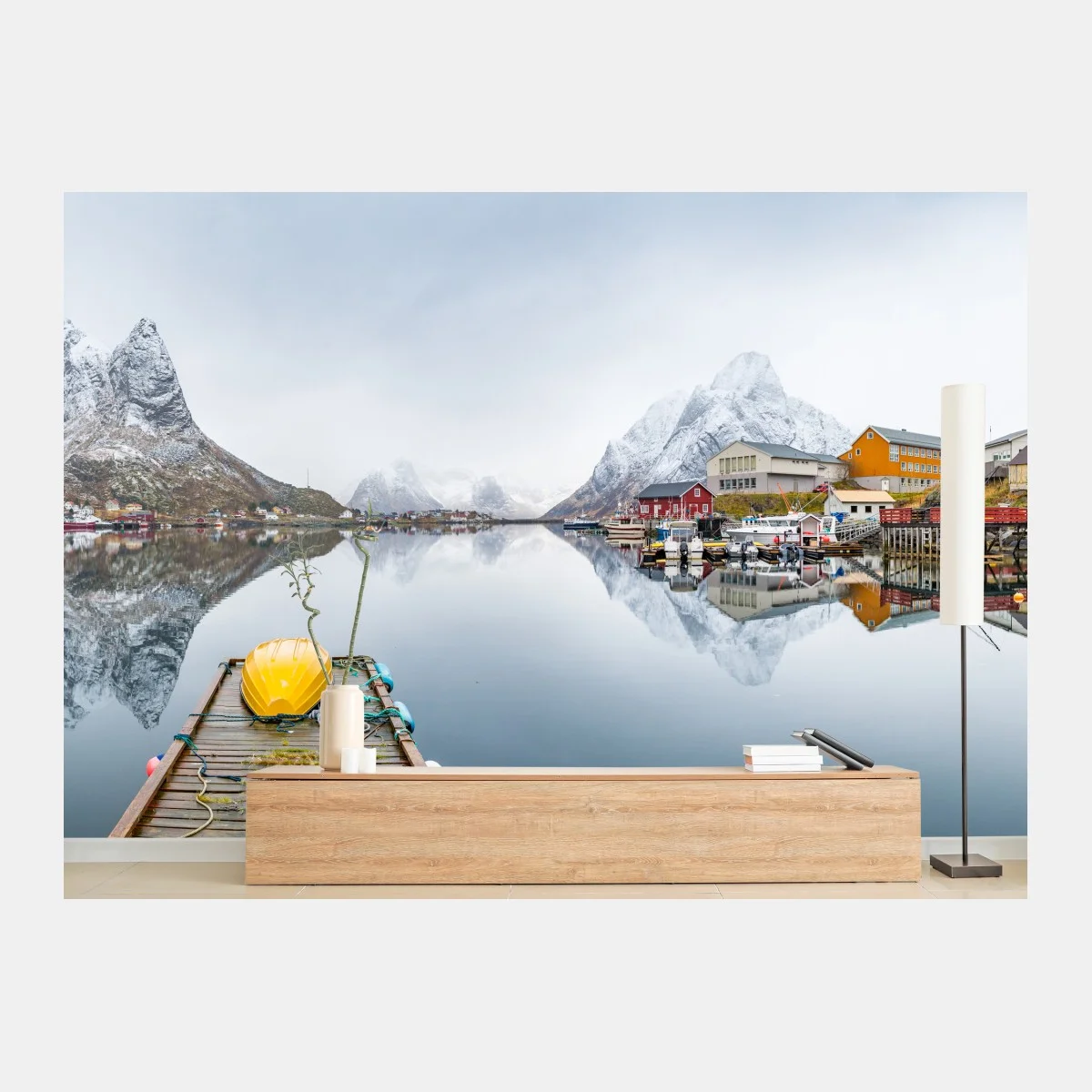 Fotomural paisaje nórdico con muelle y cabañas reflejadas – Pixers® Fotomural paisaje nórdico con muelle y cabañas reflejadas – Pixers®