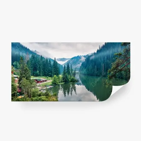 Fotomural paisaje sereno de Lacu Roșu al amanecer – Pixers®