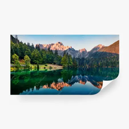 Fotomural amanecer sereno en Lago Fusine – Pixers®