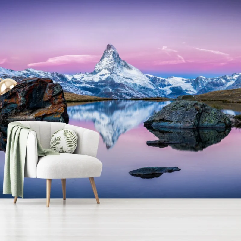 Fotomural reflejo del Matterhorn en lago alpino al amanecer