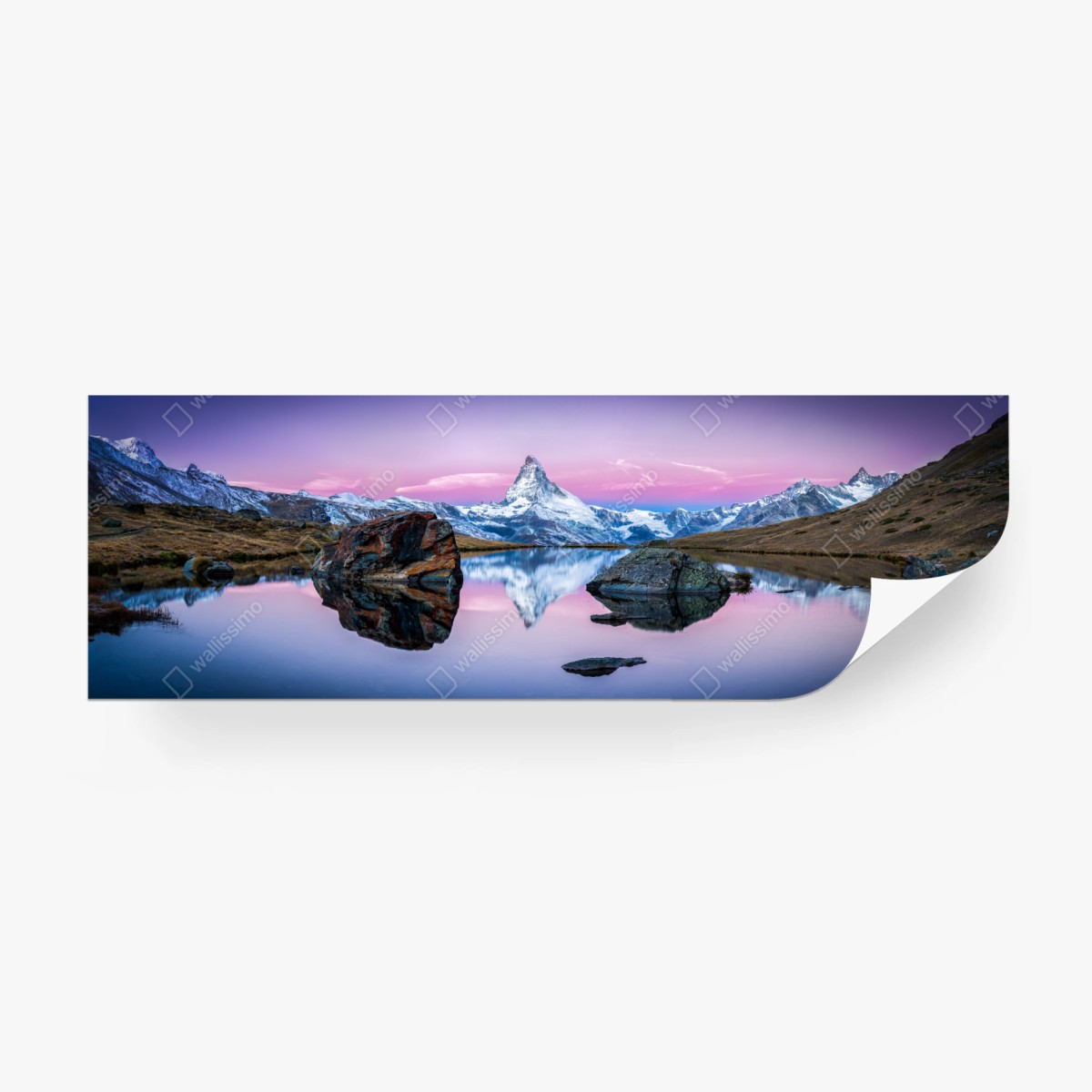 Fotomural reflejo del Matterhorn en lago alpino al amanecer – Pixers®