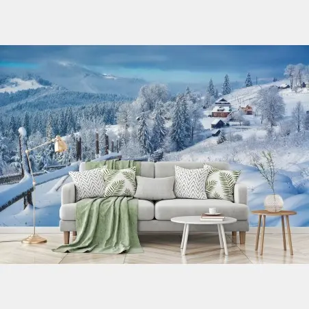 Fotomural sendero hacia el pueblo alpino nevado – Pixers®