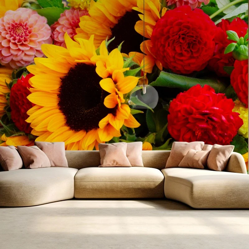 Fotomural explosión floral: girasoles y dalias vibrantes