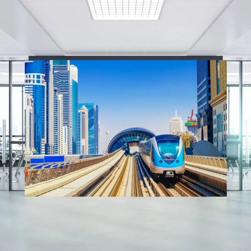 Fotomural tren metropolitano entre rascacielos