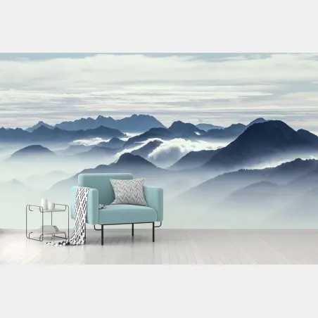 Fotomural panorama de montañas en niebla serena – Pixers®