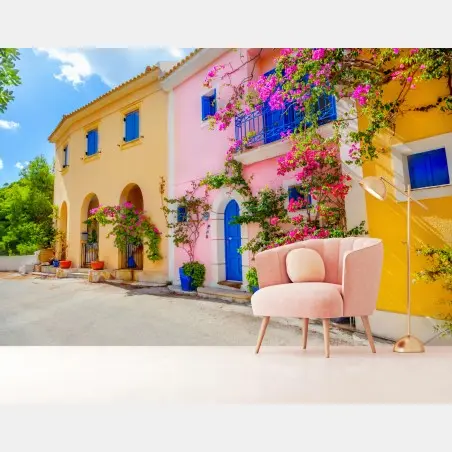Fotomural calle mediterránea de colores en Kefalonia – Pixers®