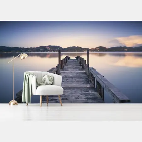 Fotomural muelle de madera sobre el lago en Versilia, Toscana – Pixers®
