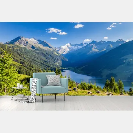 Fotomural panorámica alpina de valle, lago y pinos – Pixers®