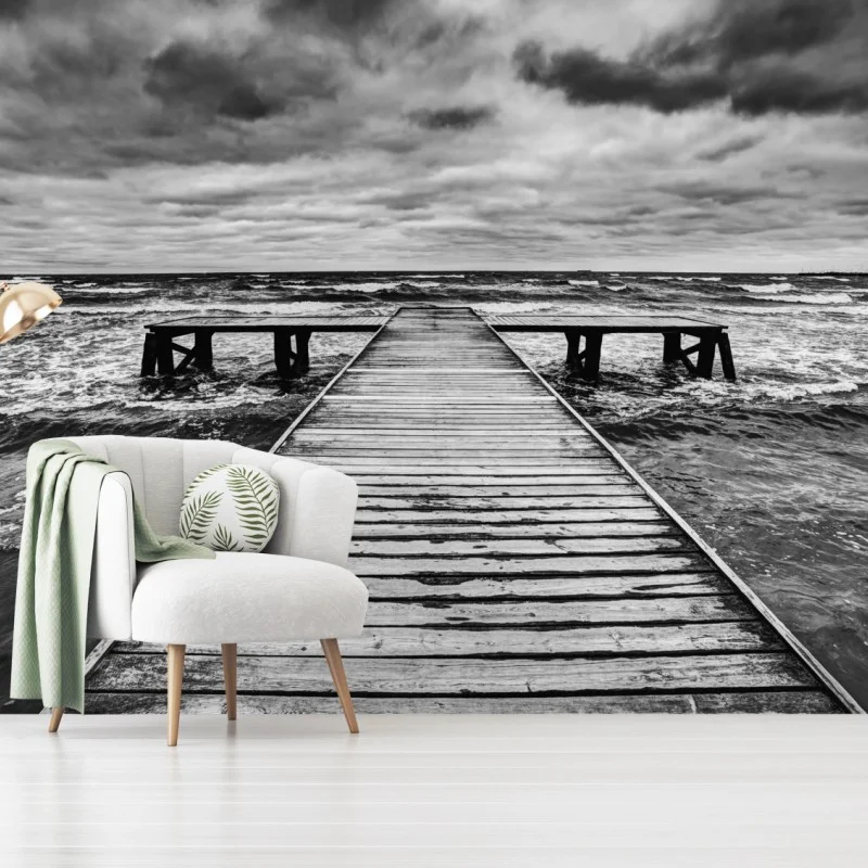 Fotomural muelle solitario sobre mar tempestuoso