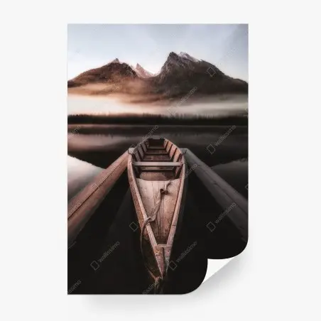 Fotomural barca solitaria en lago montañoso entre niebla – Pixers®