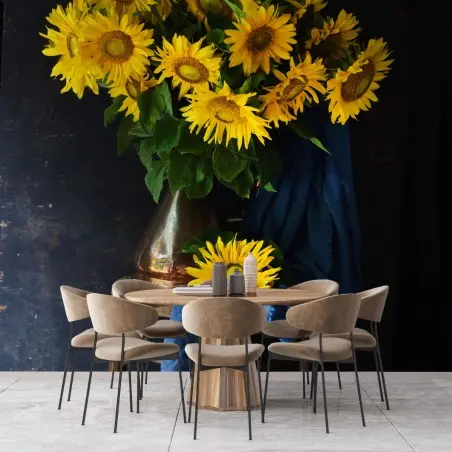 Fotomural girasoles en jarrón sobre silla rústica – Pixers®