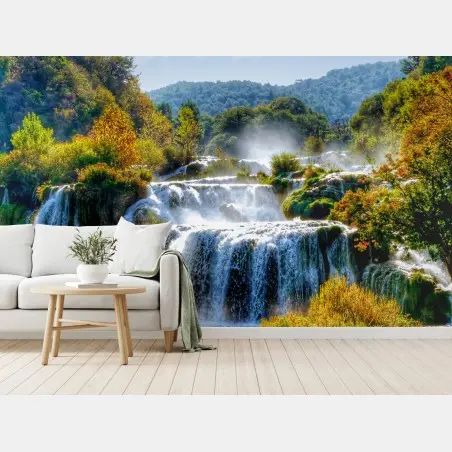 Fotomural cascada entre bosques otoñales – Pixers®