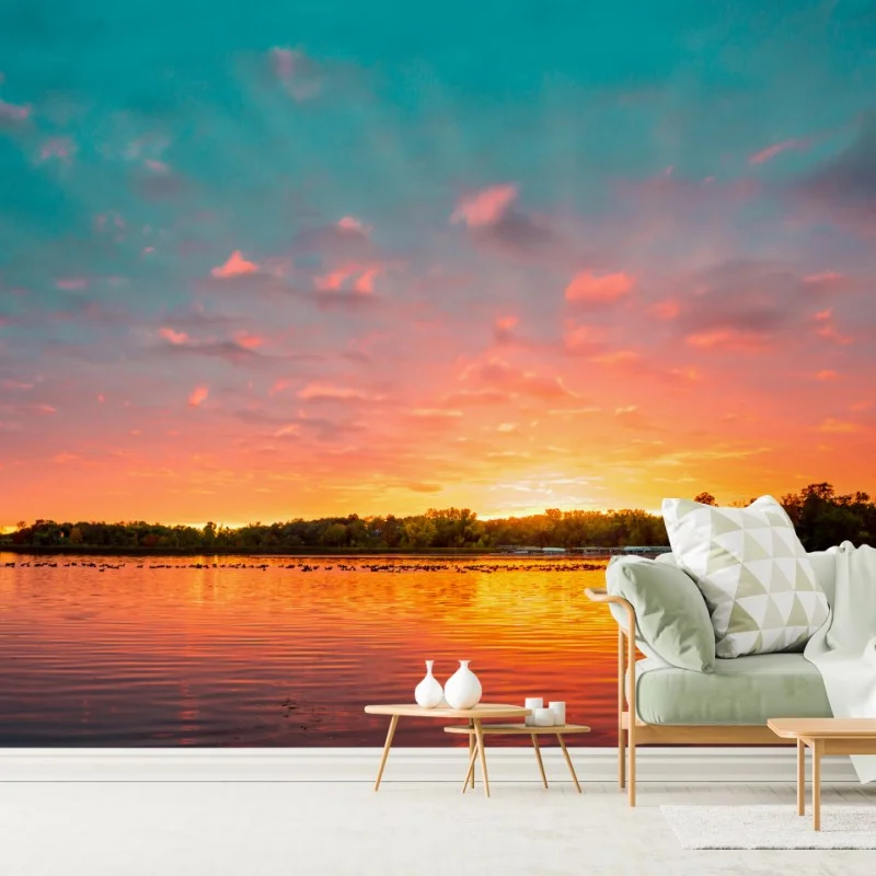 Fotomural atardecer sobre el lago en tonos vibrantes