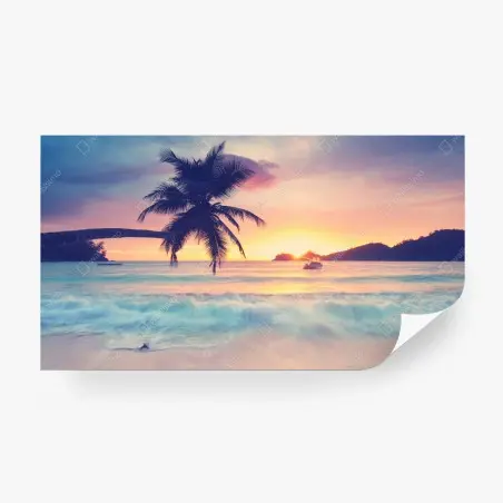Fotomural puesta de sol tropical con palmera y barca – Pixers®