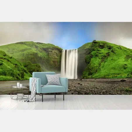 Fotomural amanecer en Skógafoss, cascada y acantilados verdes – Pixers®